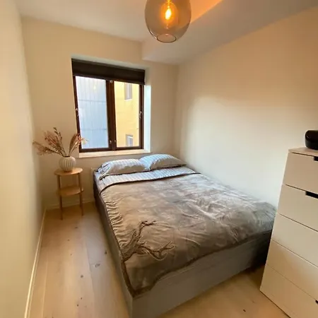 Moderne Midt I Sentrum Av