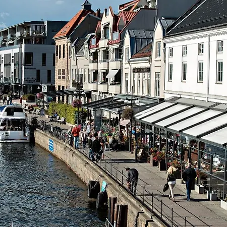 Moderne Midt I Sentrum Av Appartement